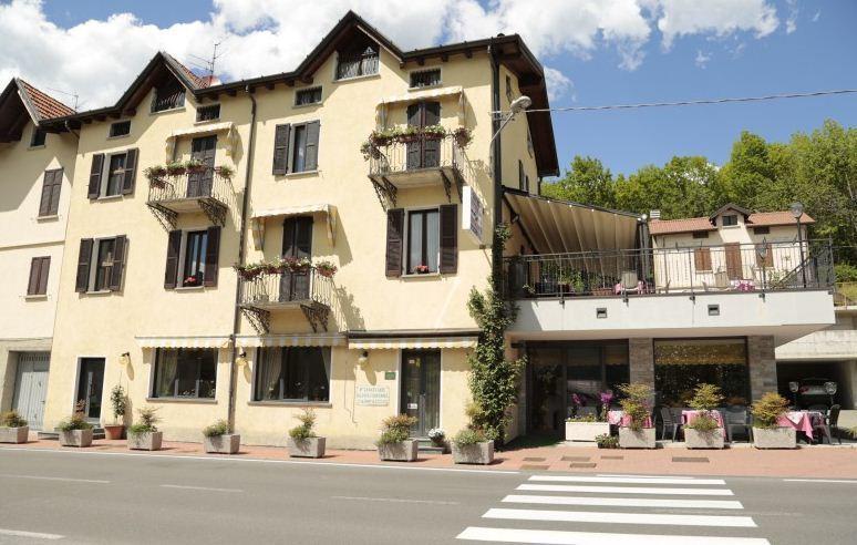 Hotel Ristorante Vittoria San Fedele Intelvi Eksteriør bilde